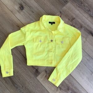 Denim cropped jacket.